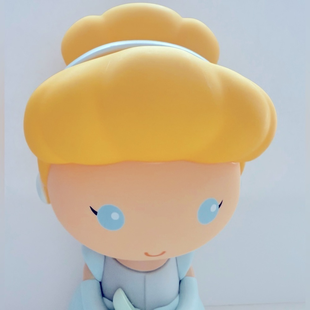 Princess Cinderella Coin Bank - Picture 4 of 7